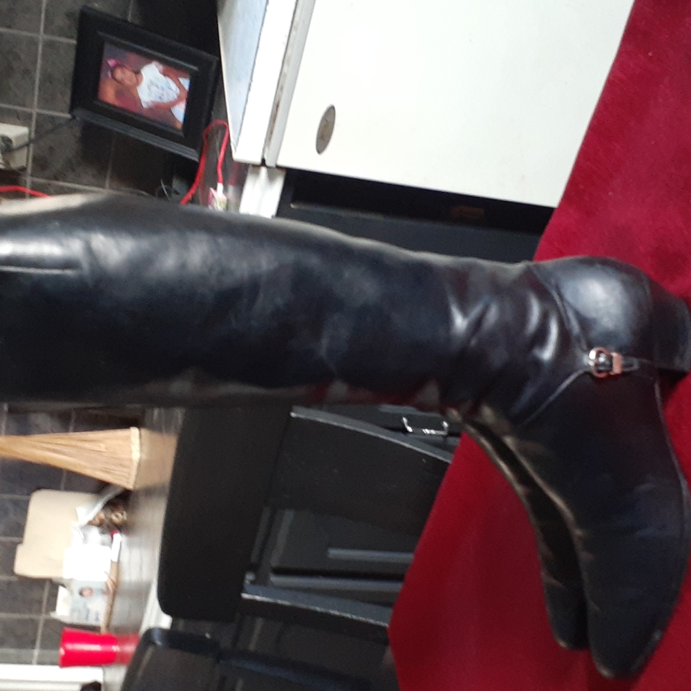 Salvatore Ferragamo Black Leather Knee-High Boots - Picture 6 of 16